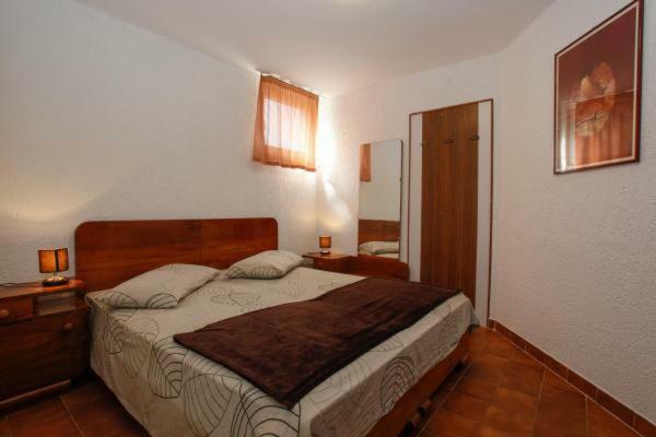 Apartment Piranesi With A Parking Space Pula Exterior foto
